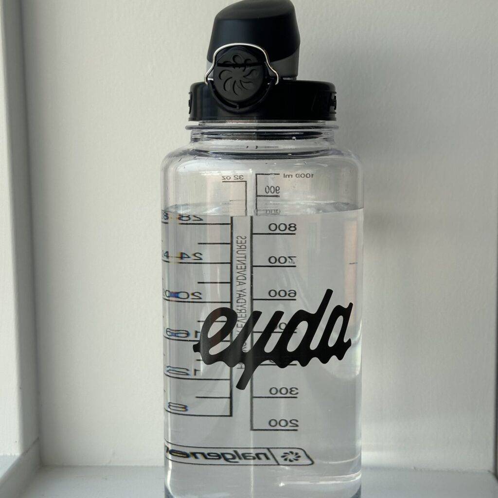Eyda Gia Flip Lid Water Bottle 1.0L